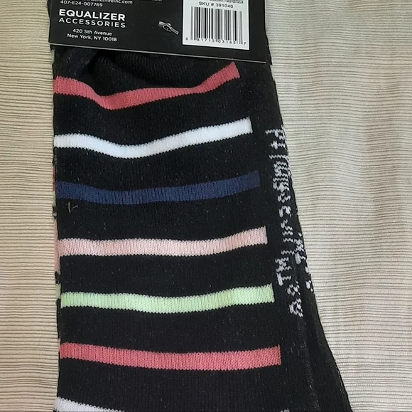 NEW STAR WARS CREW SOCKS 'GROGU'  SIZE 9-13 ~ - Picture 5 of 5